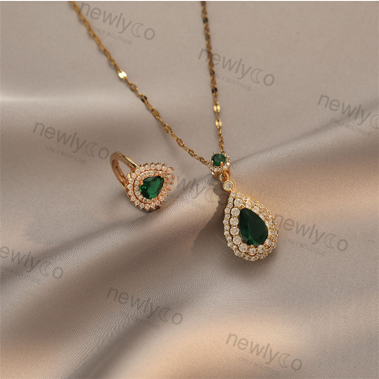 Emerald rings and necklaces - C/AC91